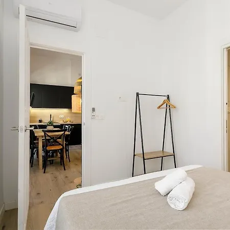 Comfort And Design En Gran Via De Colon Apartment *
