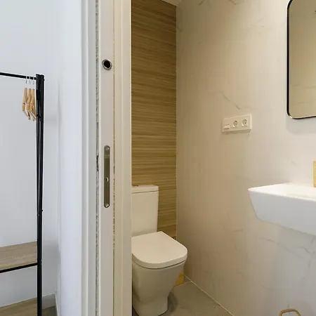 Comfort And Design En Gran Via De Colon Apartment *